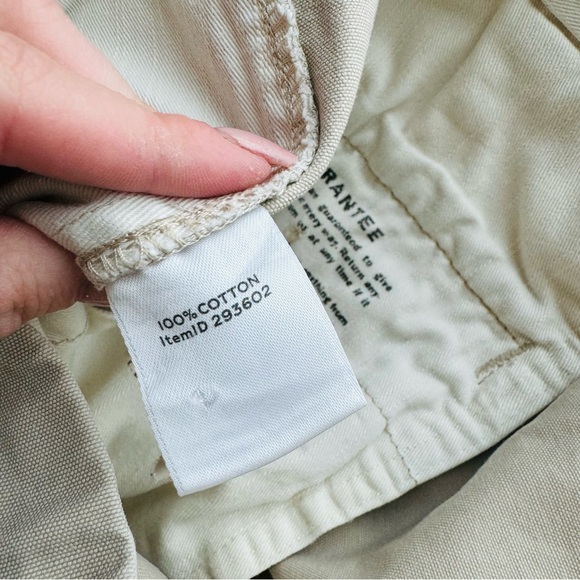 L.L. bean signiture standard fit cream colored khakis shorts men’s 35 - Picture 7 of 9
